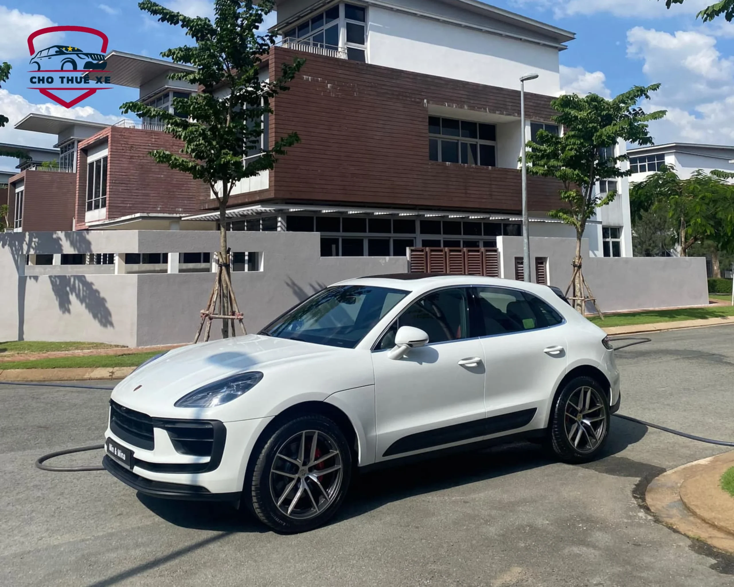 PORSCHE MACAN S trắng sang trọng