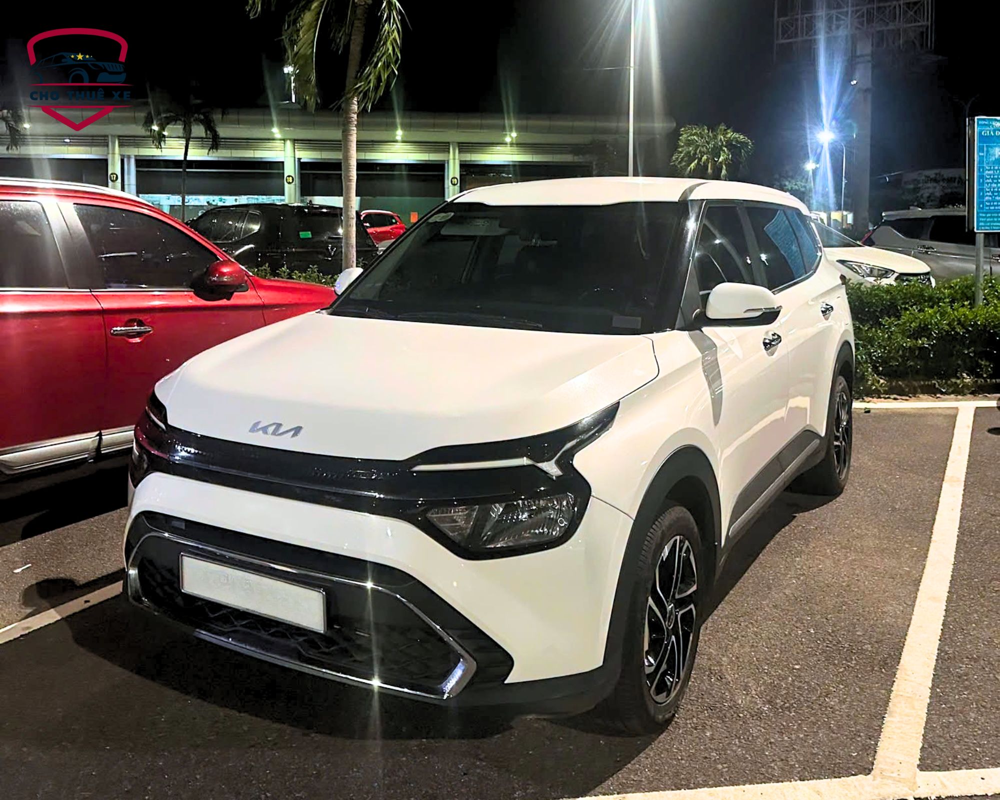 Xe Kia Carens được khách thuê trả tại sân bay quốc tế Cam Ranh