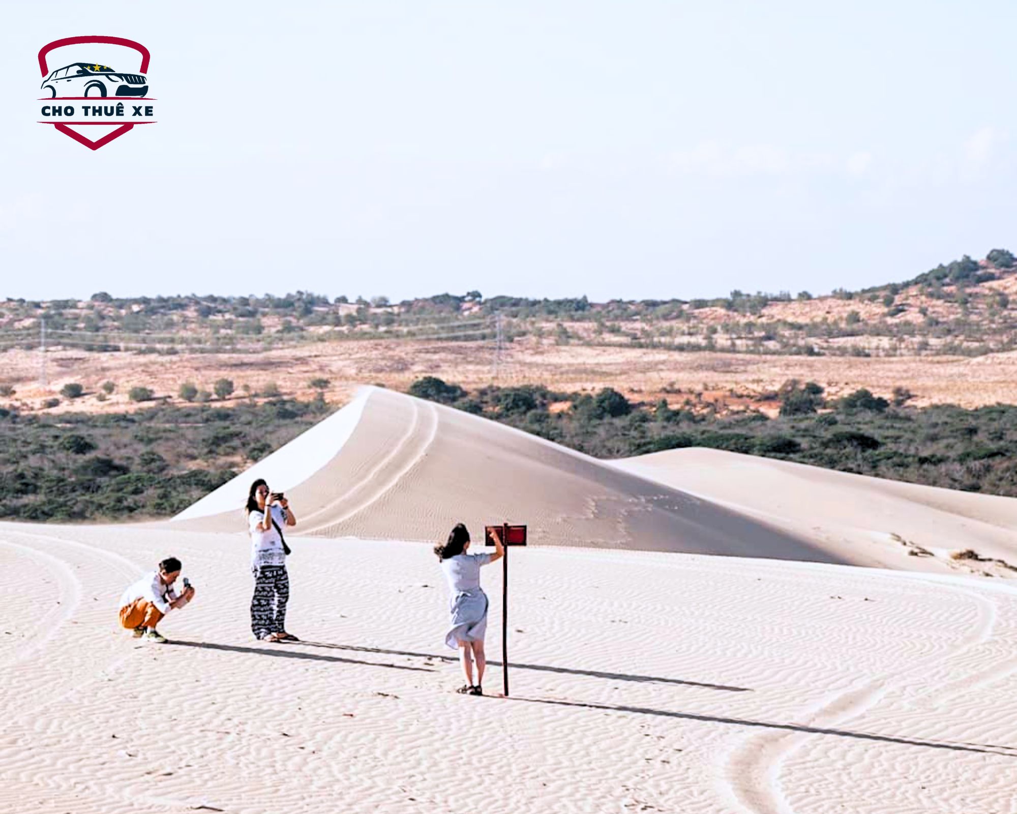 "Tiểu sa mạc Sahara" ở Việt Nam với những dấu vết lốp xe trên cát