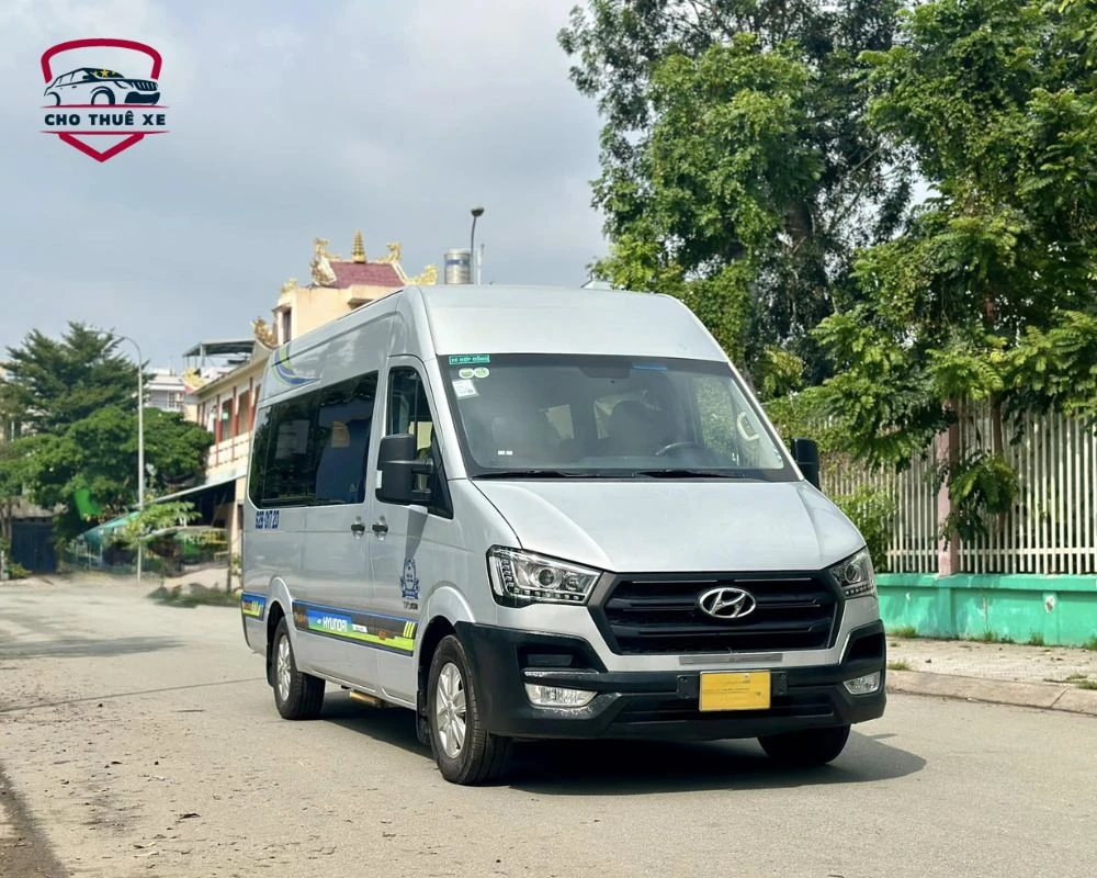 Xe du lịch 16 chỗ Hyundai Solati