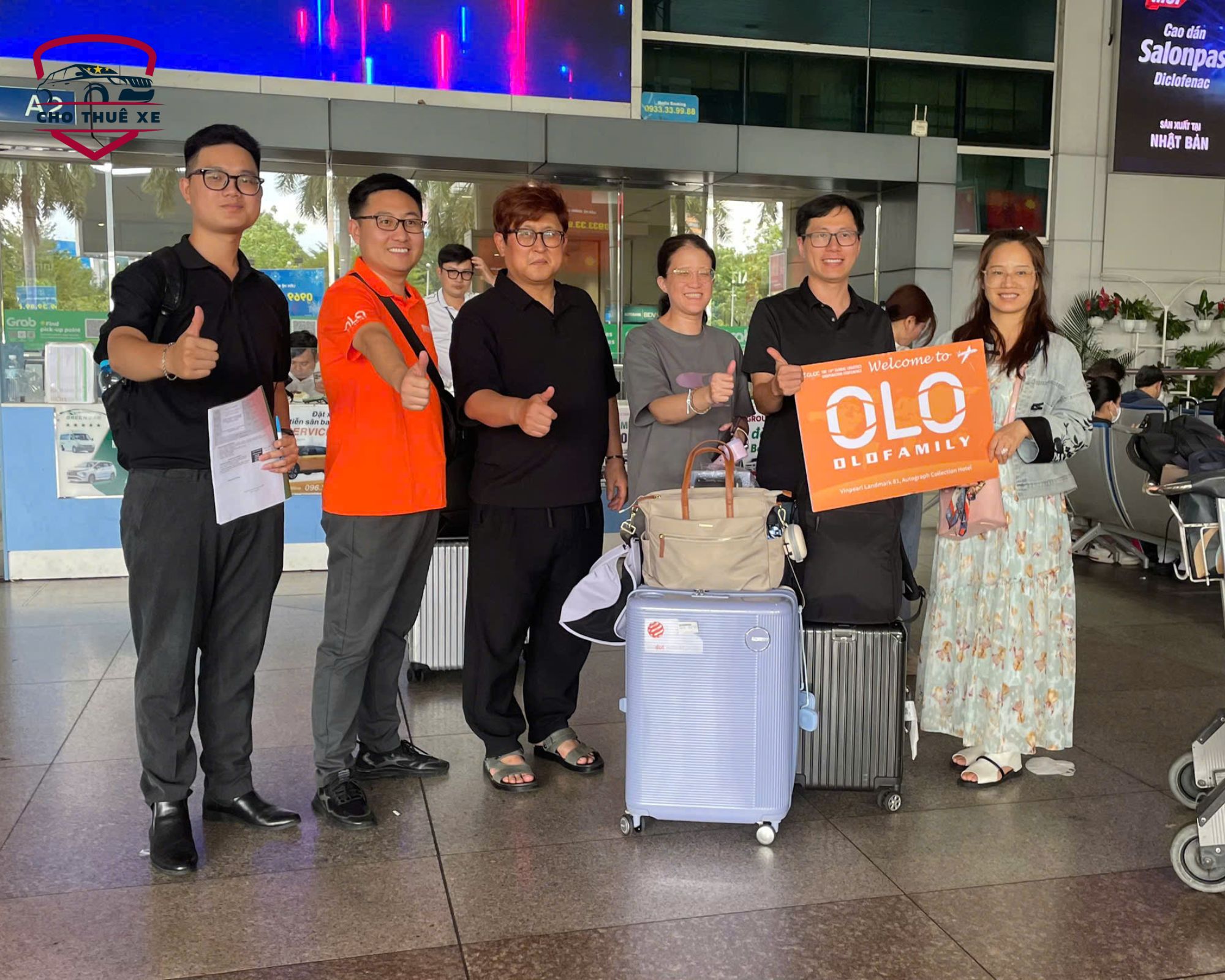 Hướng dẫn viên đón khách Trung Quốc làm hội nghị thường niên tại thành phố Hồ Chí Minh