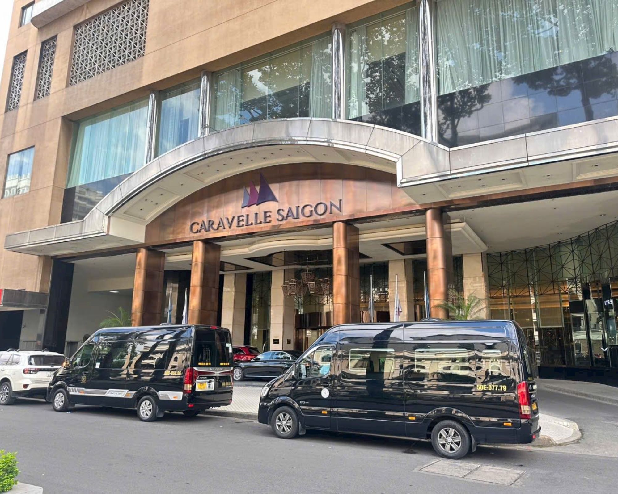 Thuê xe limousine Hồ Chí Minh - trải nghiệm di chuyển thượng hạng