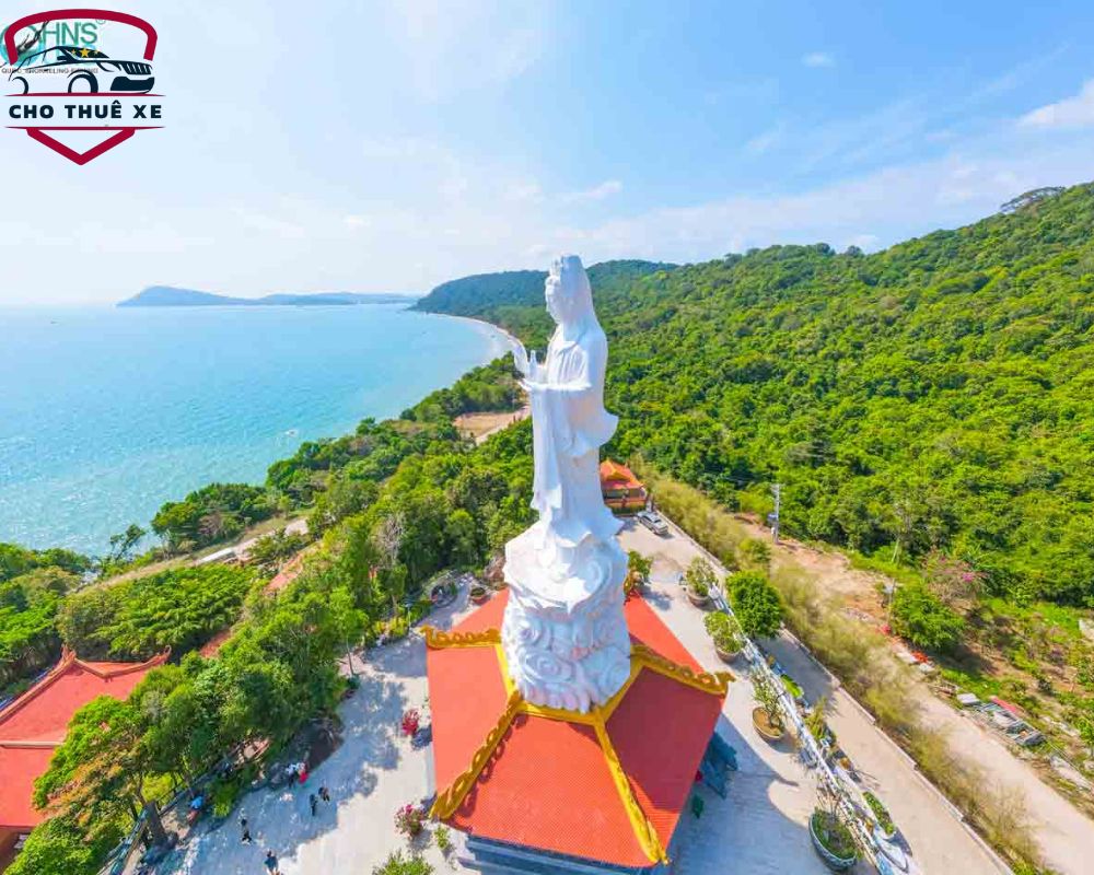 Ngôi chùa lưng tựa núi, mặt hướng biển