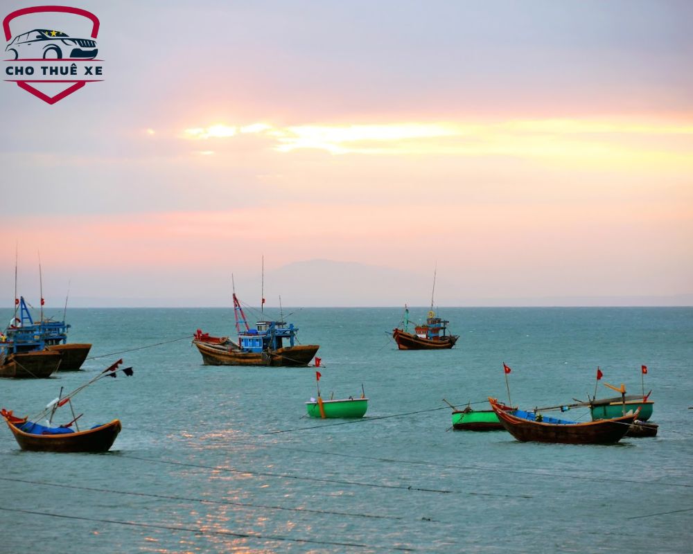 Làng chài Hàm Ninh