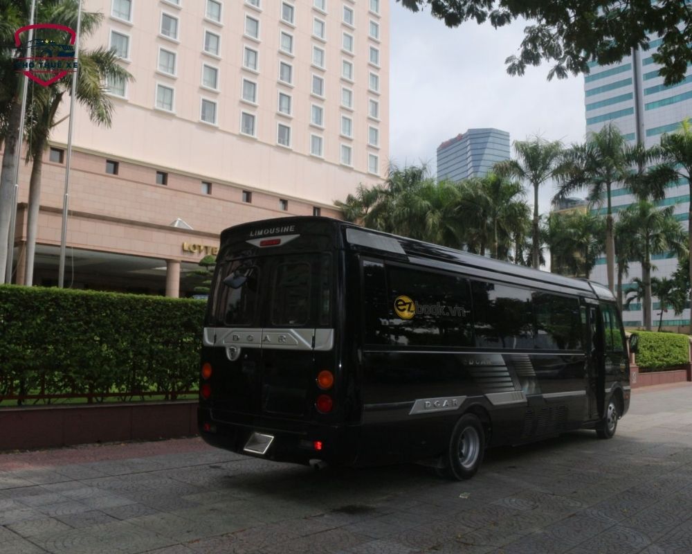 Thuê Xe Limousine 19 Chỗ Phú Quốc