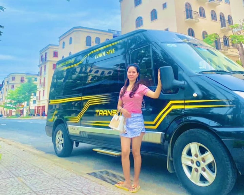 xe Huyndai Solati Limousine 9 chỗ