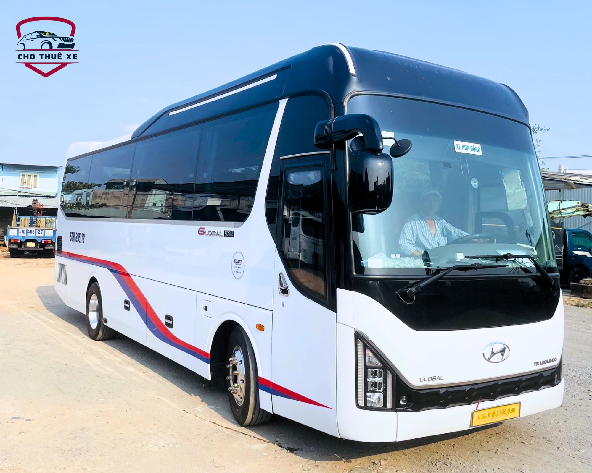 Dòng xe 33 chỗ đời mới, sẵn sàng phục vụ các công ty thuê xe đưa đón công nhân ăn tết