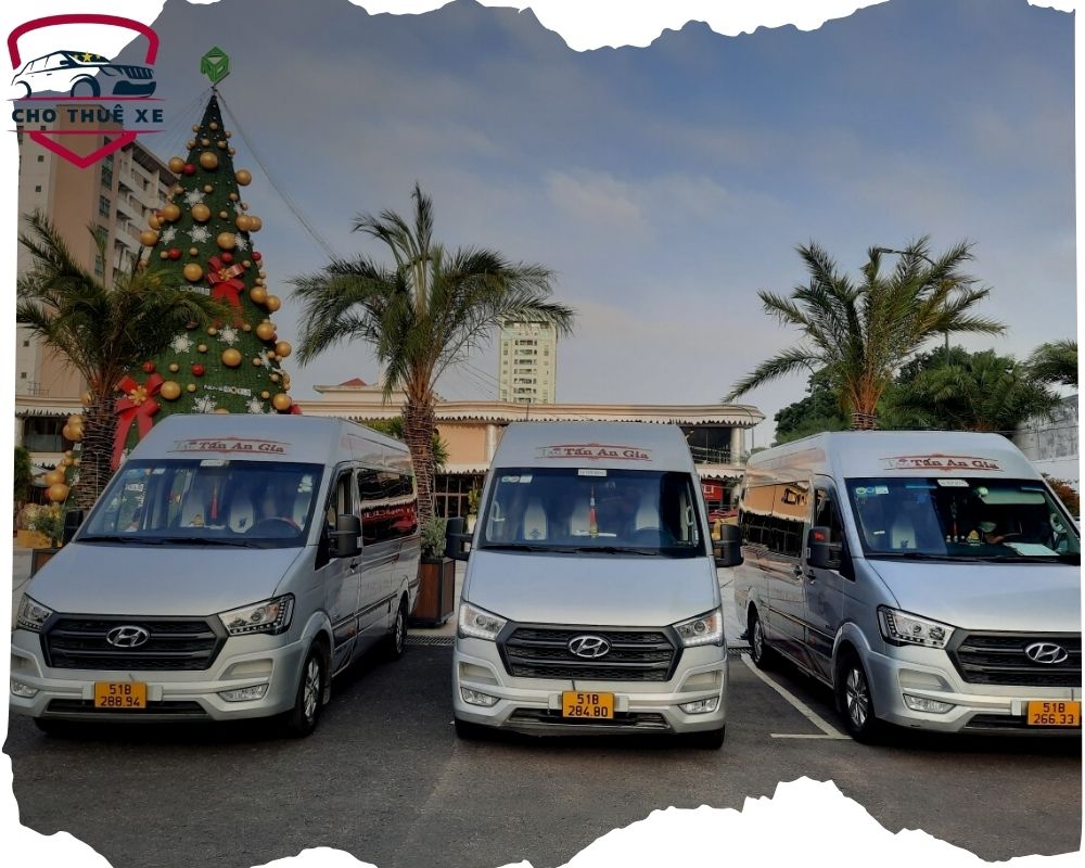 Dàn xe 16 chỗ của Tấn An Gia - công ty cho thuê xe du lịch HCM uy tín