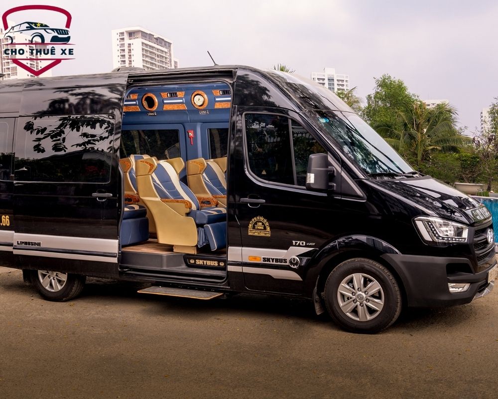 Xe Limousine - dòng xe cao cấp với nội thất sang chảnh, tiện nghi