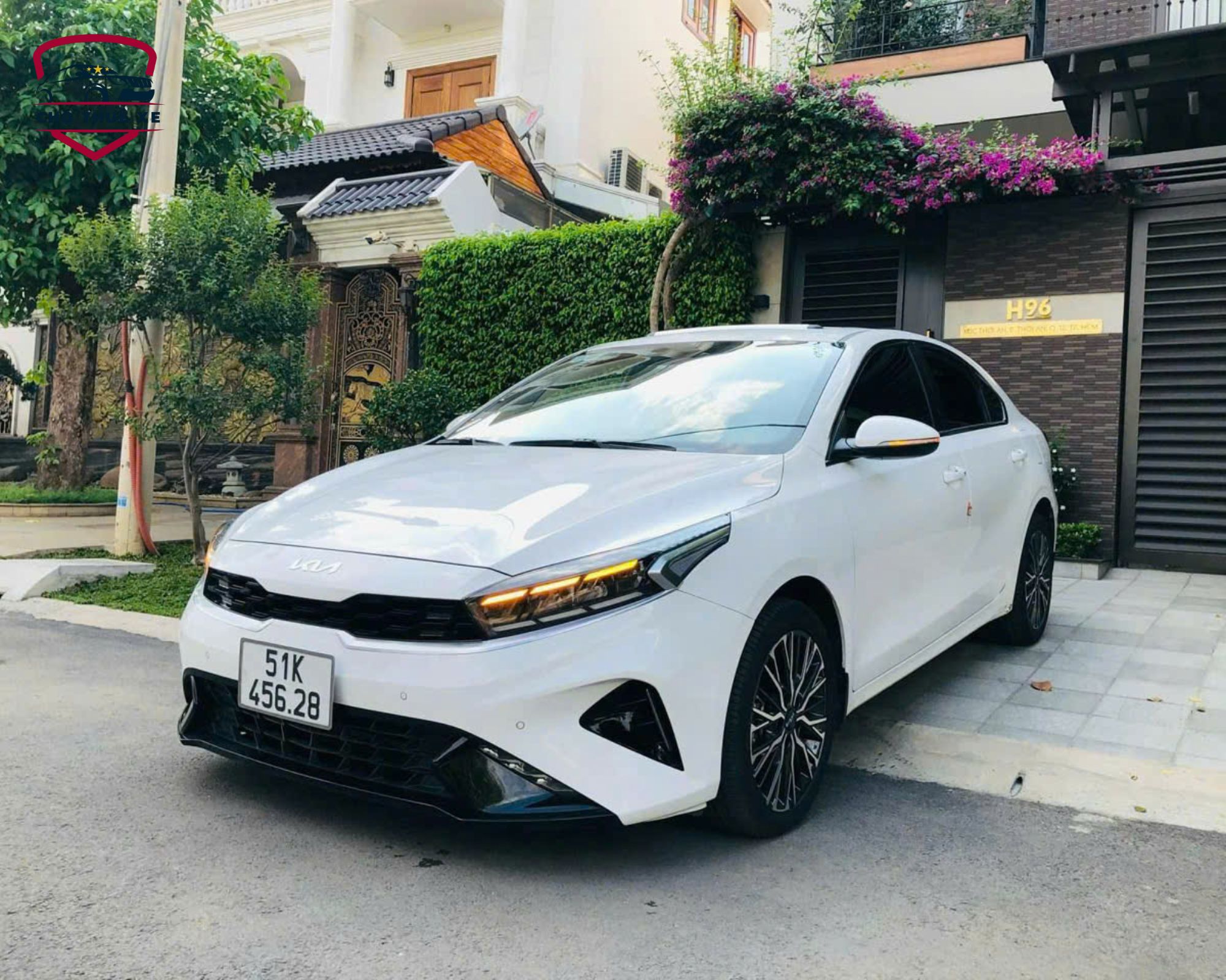 Di chuyển tiện nghi, an toàn từ Sài Gòn về Long An. Thuê xe đi Long An đời mới, tài xế chuyên nghiệp