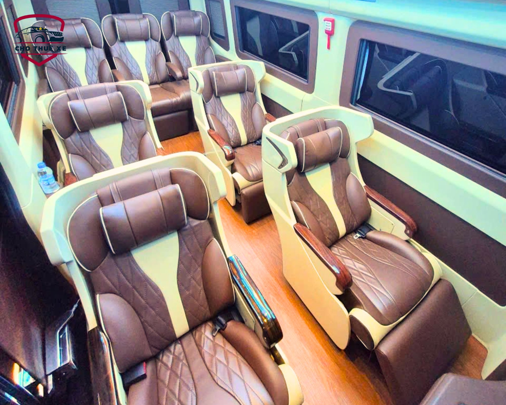Thuê xe limousine đi Cần Thơ 9 chỗ cao cấp, ghế da chỉnh điện tiện nghi