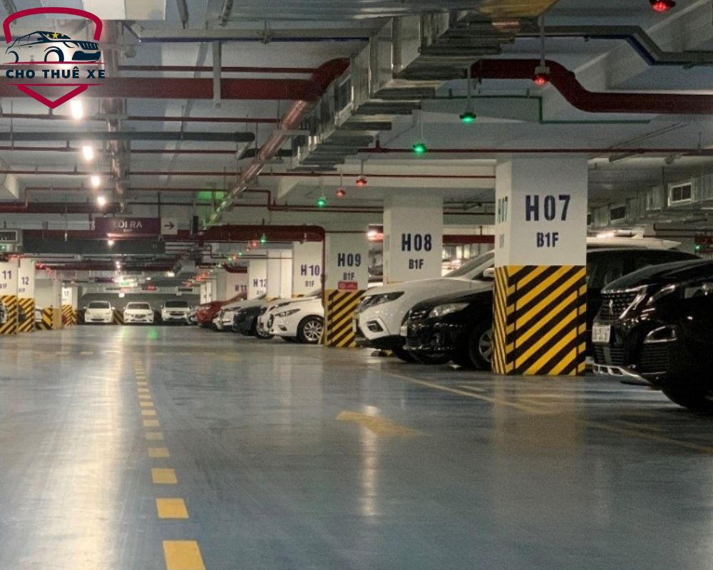 Bãi giữ xe hơi 24/24 dưới tầng hầm ở quận Tân Bình