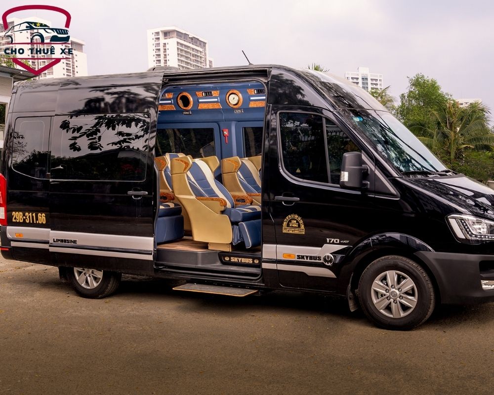 Xe Limousine cao cấp 9 chỗ