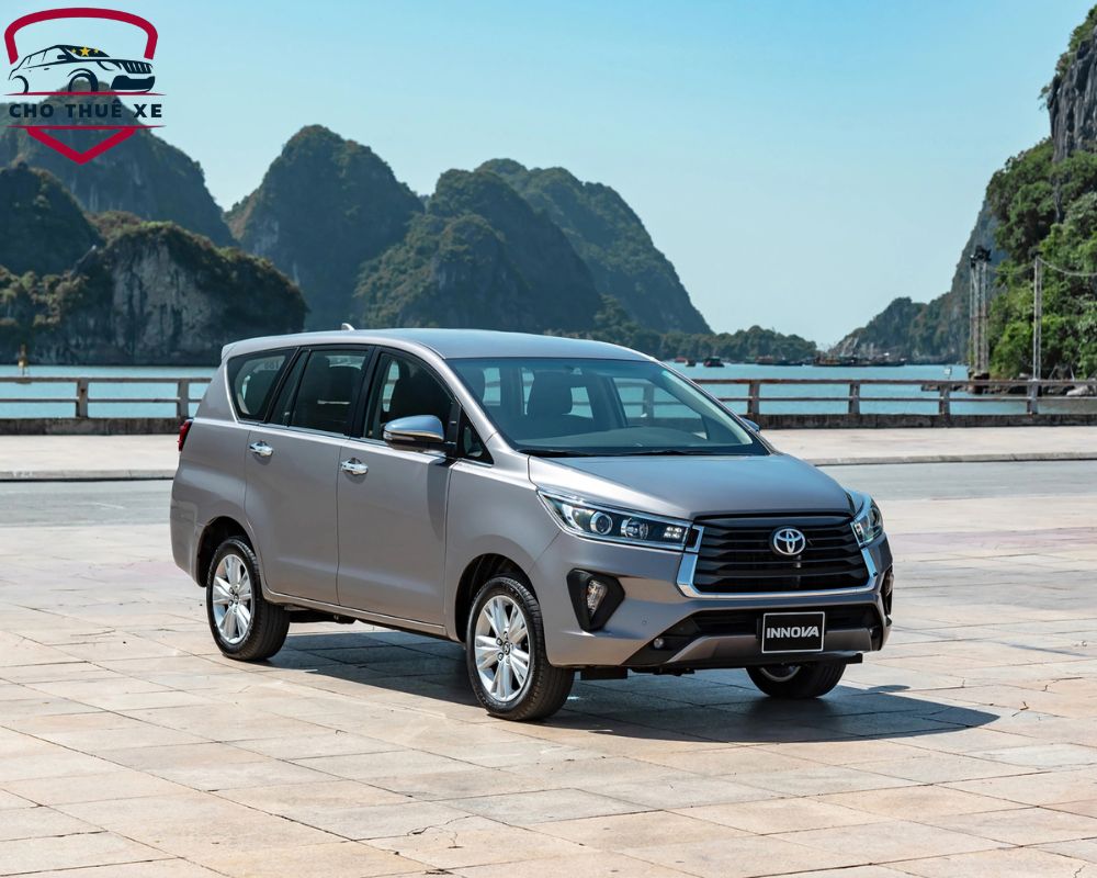 Xe ô tô 7 chỗ Toyota Innova
