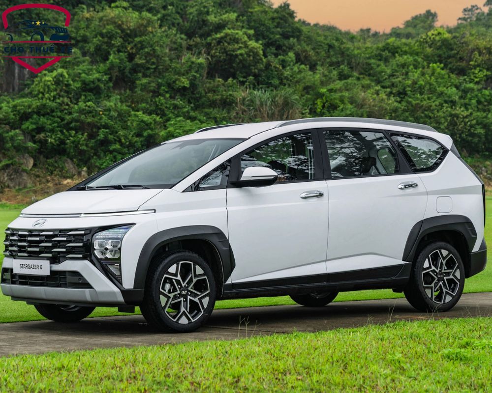 Hyundai Stargazer - xe ô tô 7 chỗ giá rẻ đáng mua nhất