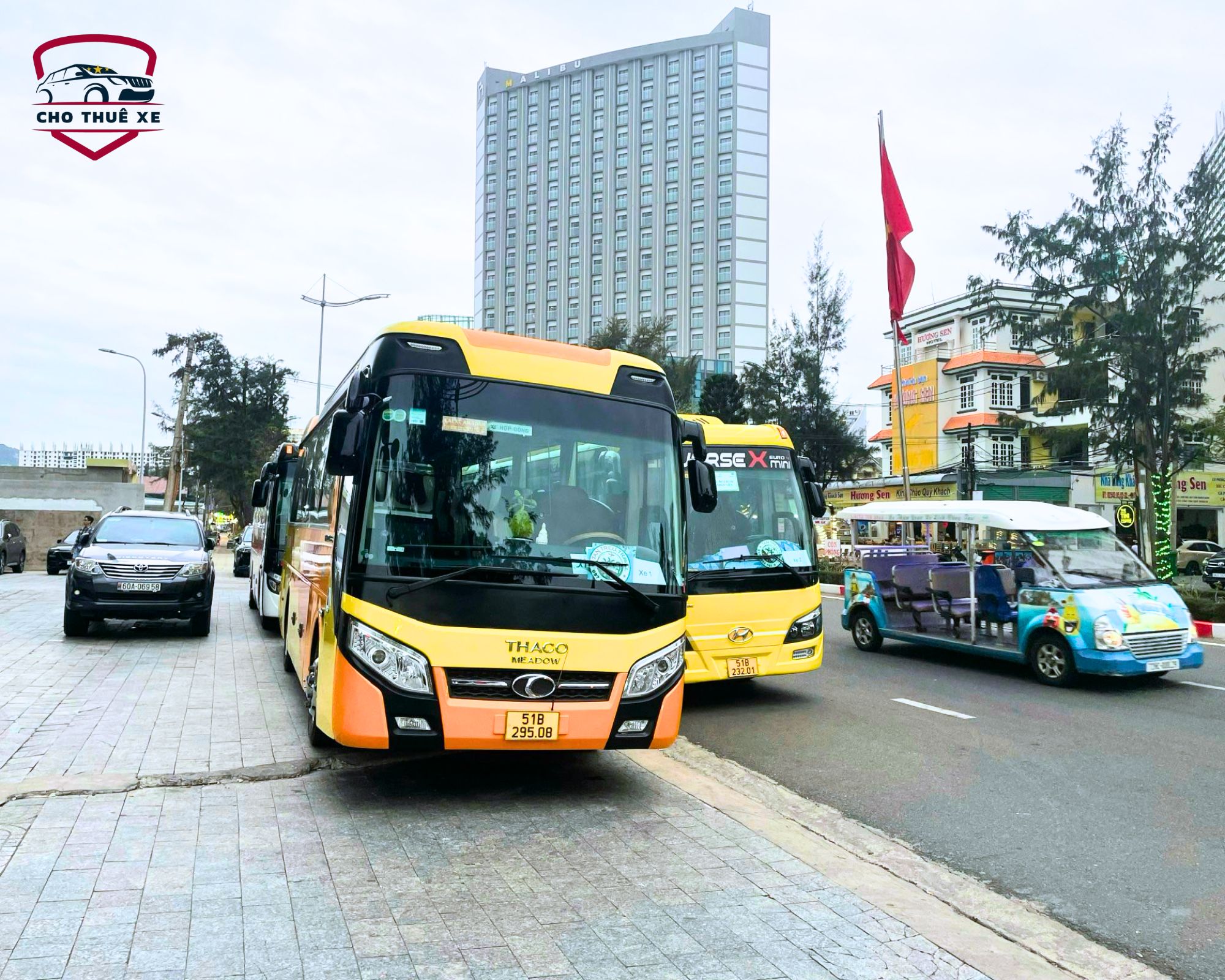 Thuê xe 29 chỗ phục vụ đoàn lớn đi du lịch Phan Thiết