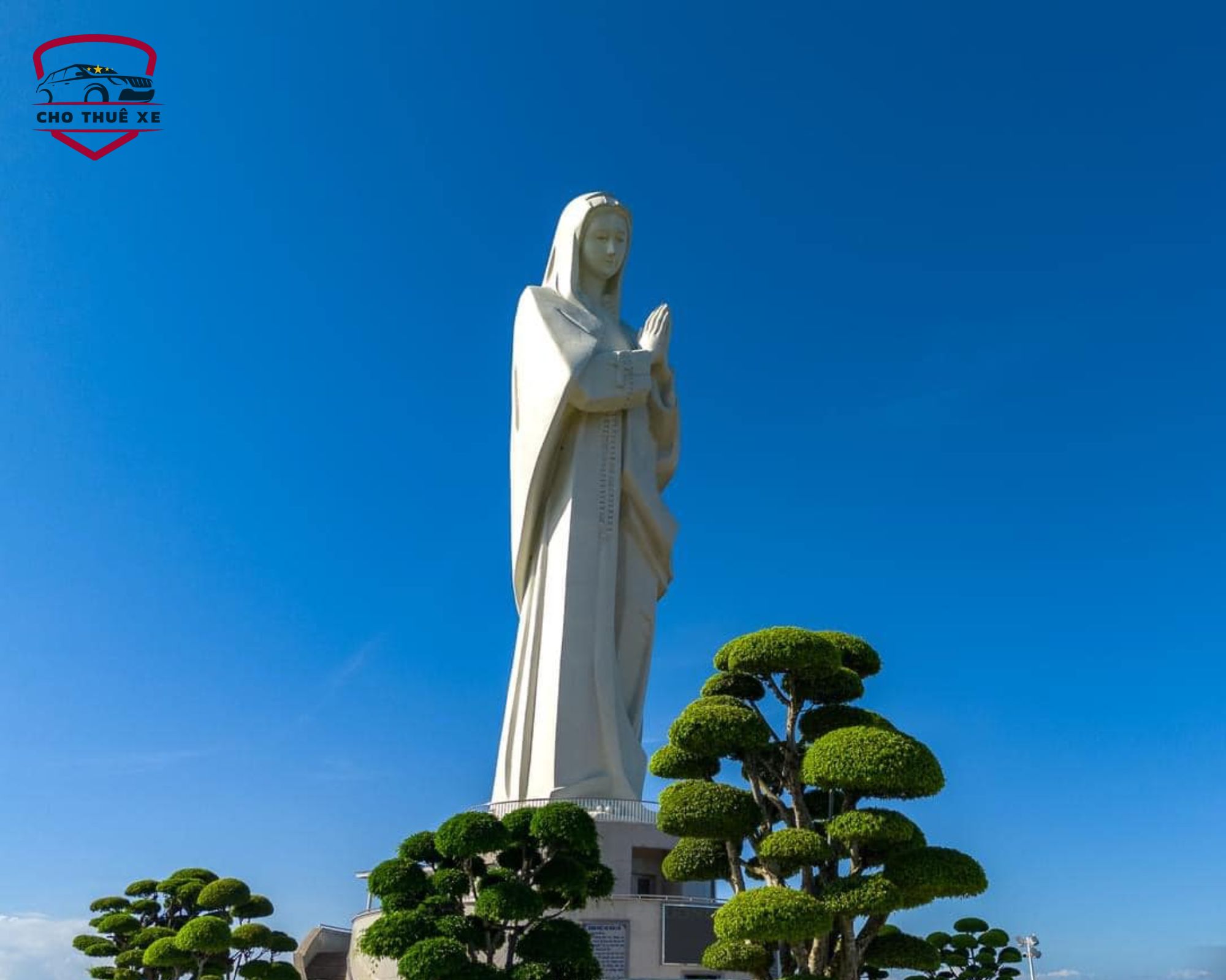 Thuê xe đi Đức Mẹ Núi Cúi để chiêm bái tượng đài