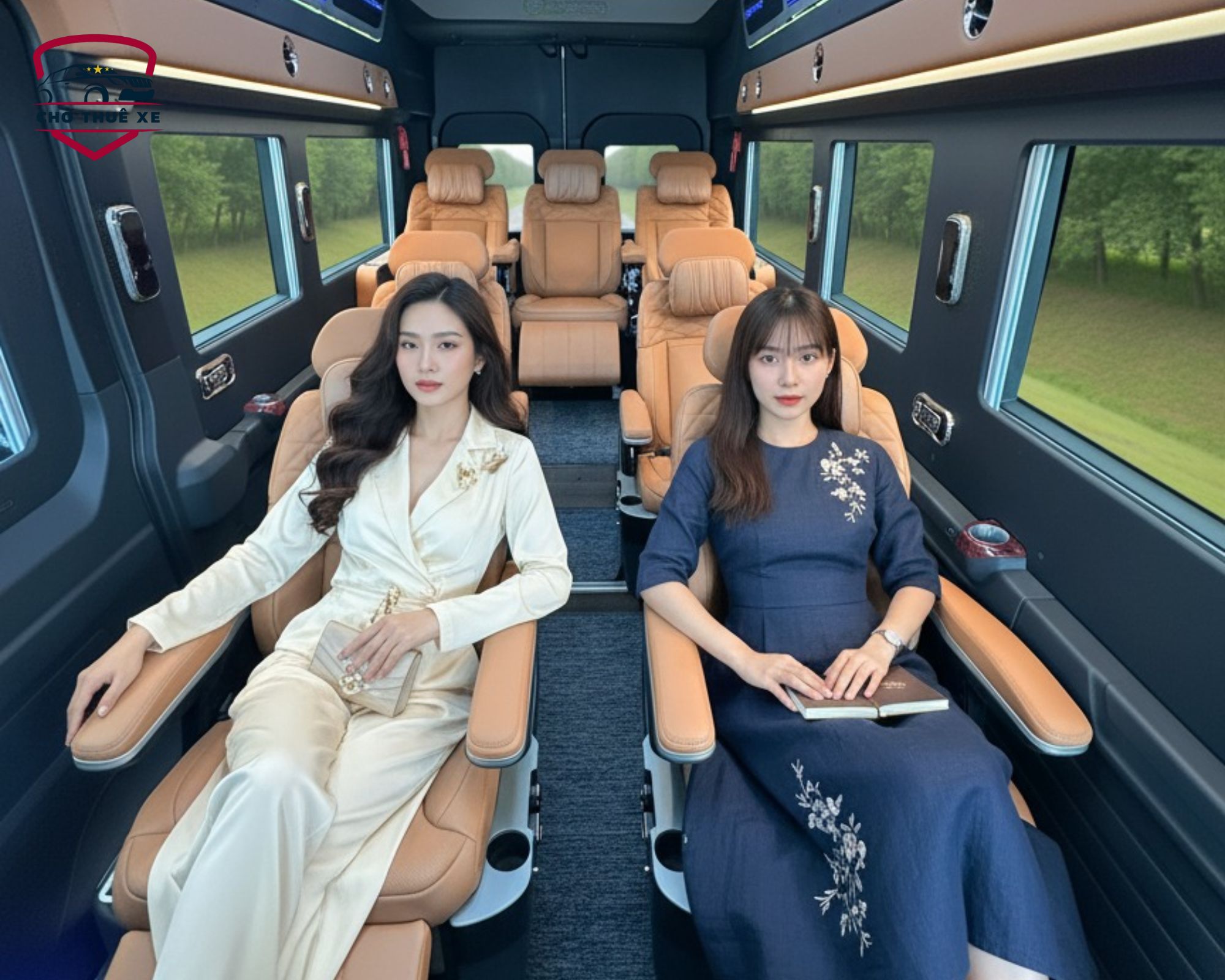 Trải nghiệm di chuyển thoải mái trên xe Limousine 9 chỗ hạng thương gia, lựa chọn hoàn hảo khi thuê xe đi Hà Giang
