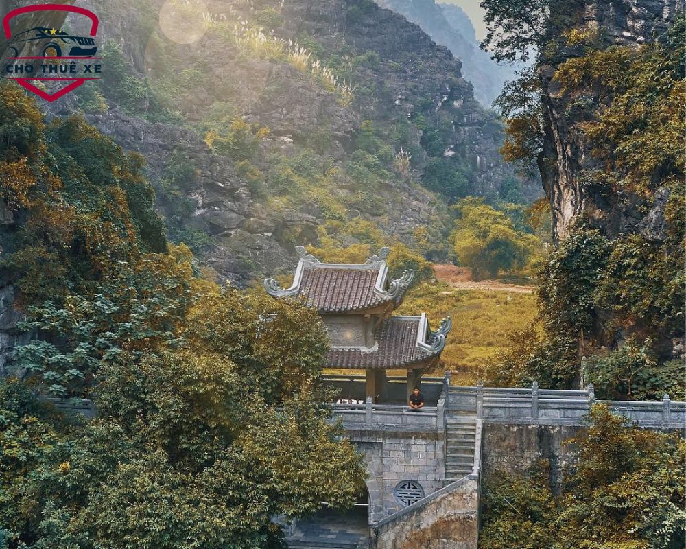 Một góc nhỏ của chùa Am Tiên Ninh Bình