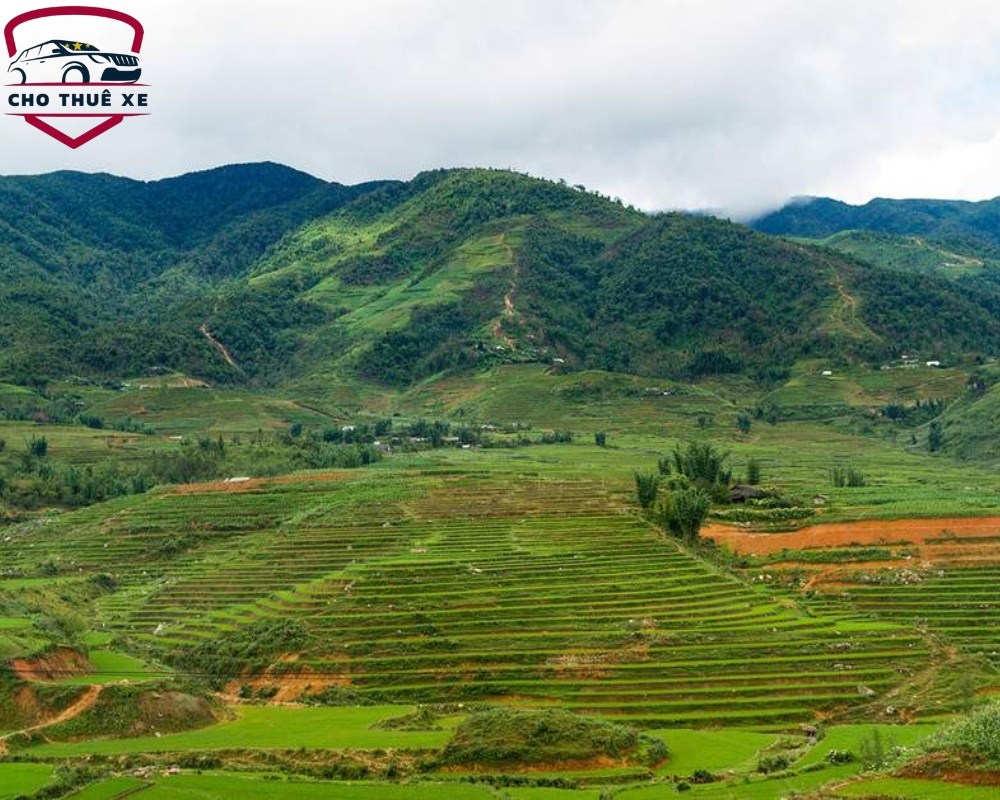 Đoạn đường đến bản làng Má Tra