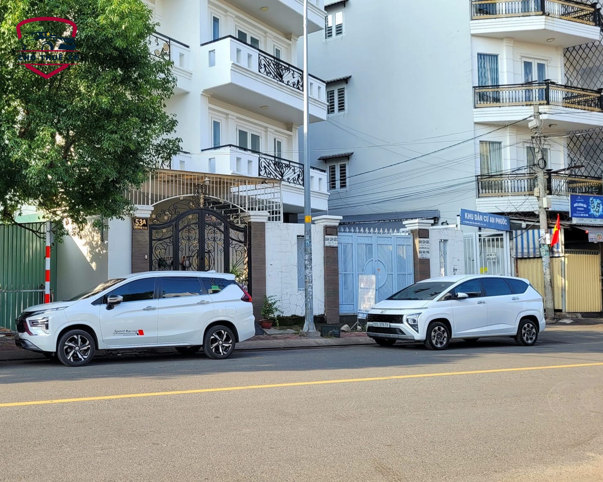 Dịch vụ thuê xe Sài Gòn đi Ngãi Giao - Hai xe MPV 7 chỗ màu trắng sạch đẹp, tiện nghi