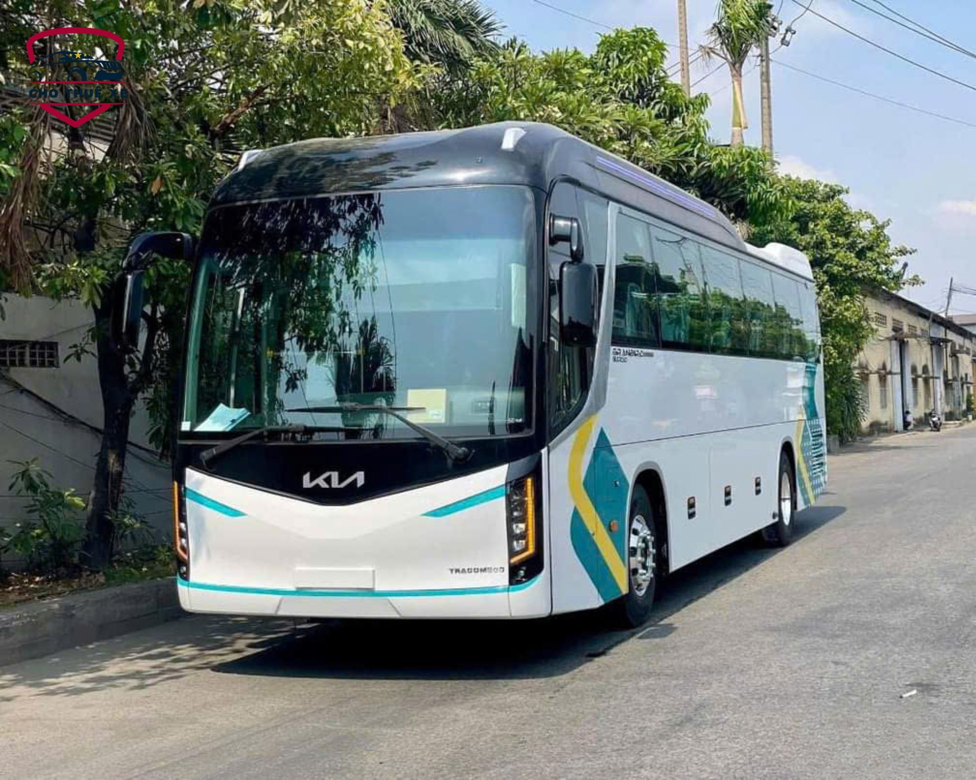 Hành trình dài tiện nghi đầy đủ với xe 45 chỗ thuê xe Bình Dương đi Tây Ninh