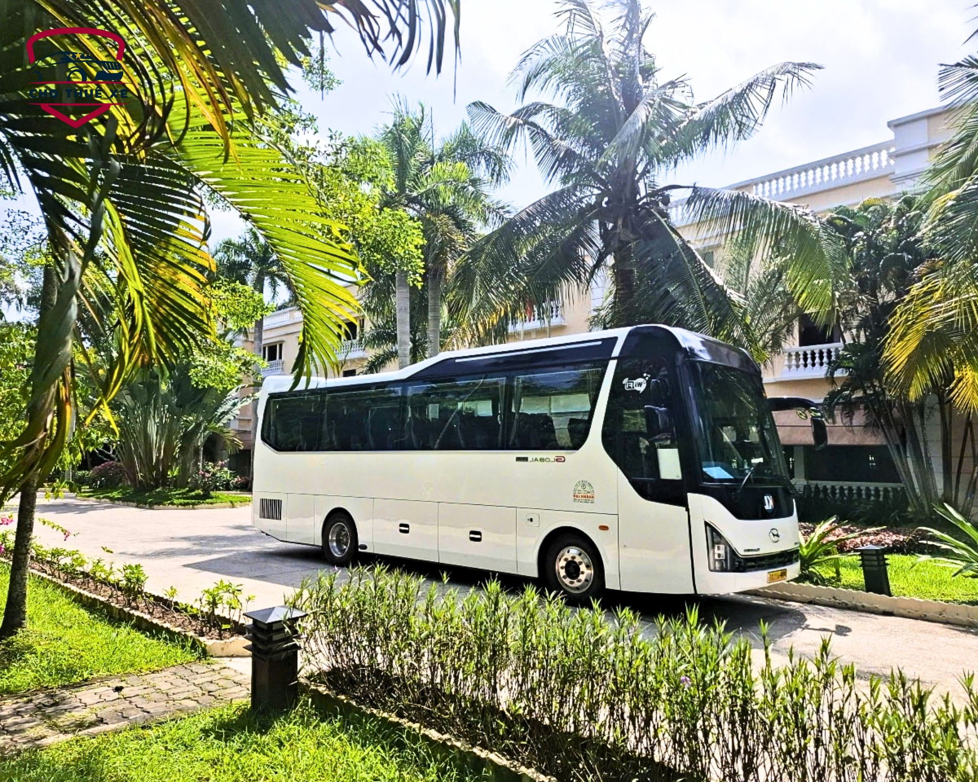 Khởi động chuyến du lịch Vũng Tàu thật phong cách cùng Hyundai Universe Global! Đừng bỏ lỡ cơ hội thuê xe 29 chỗ đi Vũng Tàu với mức giá cạnh tranh nhất thị trường