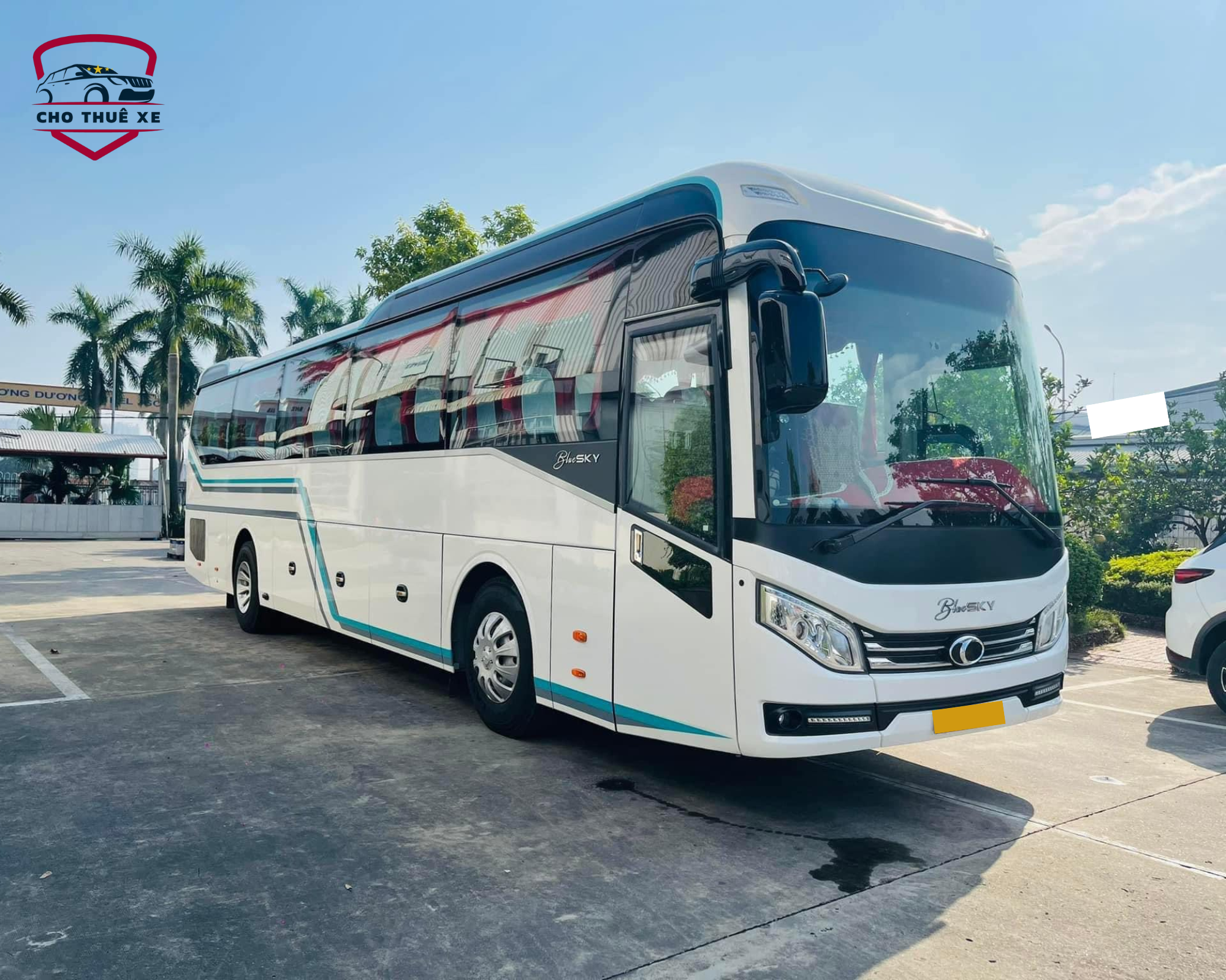 Xe Thaco Bluesky 45 chỗ thiết kế đẹp mắt phục vụ thuê xe đi tỉnh