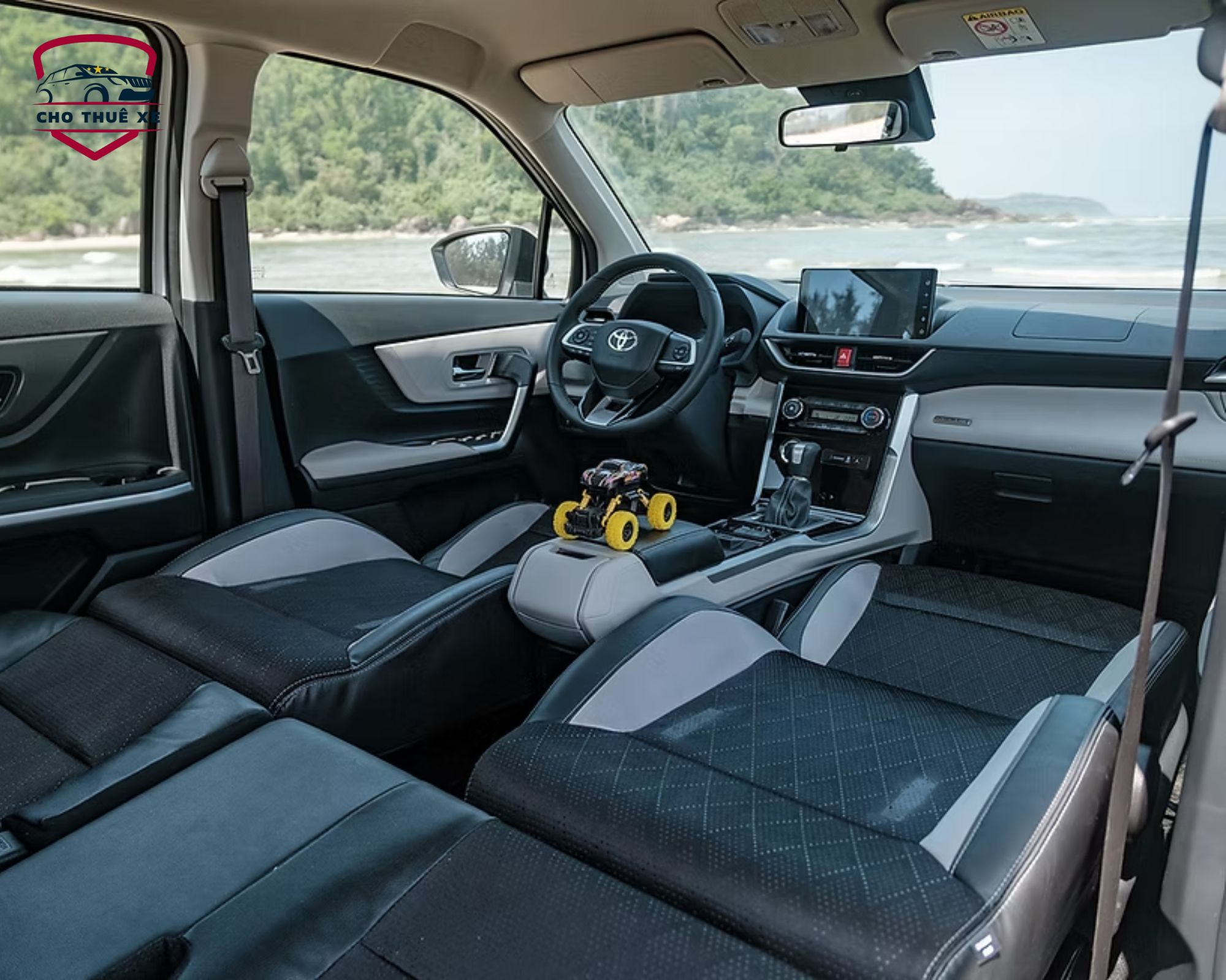Chế độ ngả ghế phẳng trên Toyota Veloz Cross cực tiện lợi, tìm hiểu giá xe Toyota 7 chỗ lăn bánh mới nhất