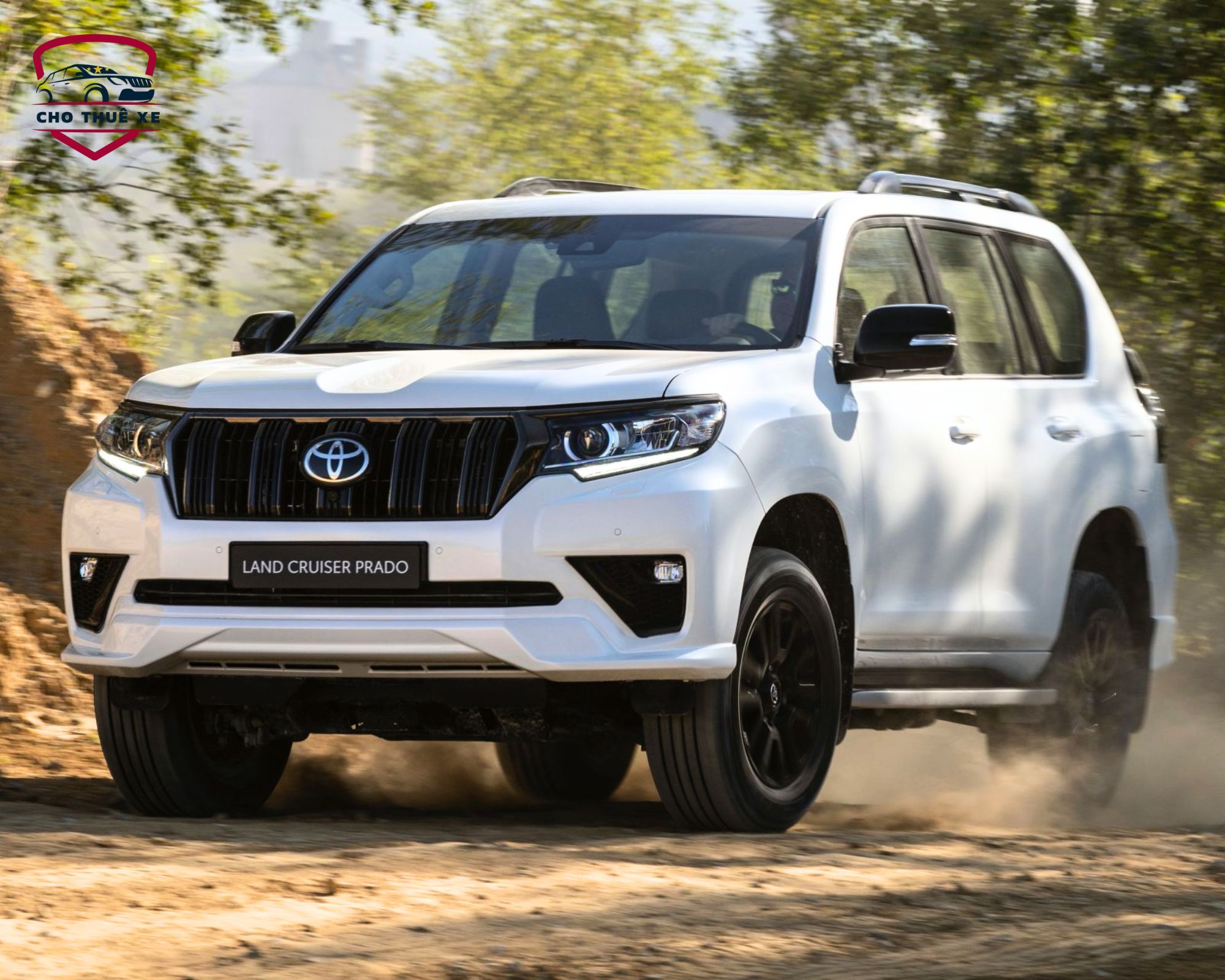 Mẫu xe SUV 7 chỗ Toyota Land Cruiser Prado thiết kế hiện đại và bền bỉ