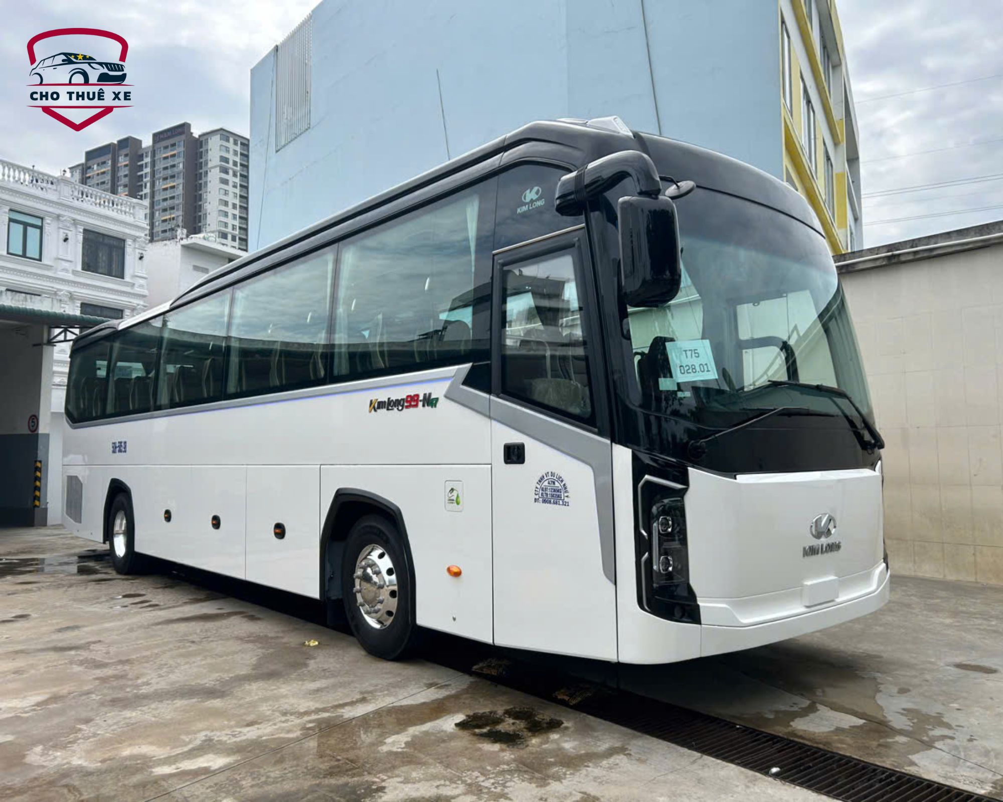 Mẫu xe du lịch 45 chỗ cao cấp giúp quý khách thuê xe đi Trà Vinh có hành trình thoải mái nhất