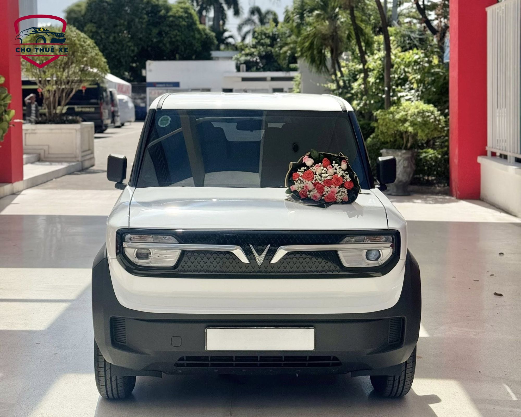 Sáng tạo chất riêng cùng xe VinFast 4 chỗ VF 3. Vừa đủ nhỏ gọn để luồn lách phố đông, vừa đủ rộng rãi cho nhu cầu di chuyển hàng ngày