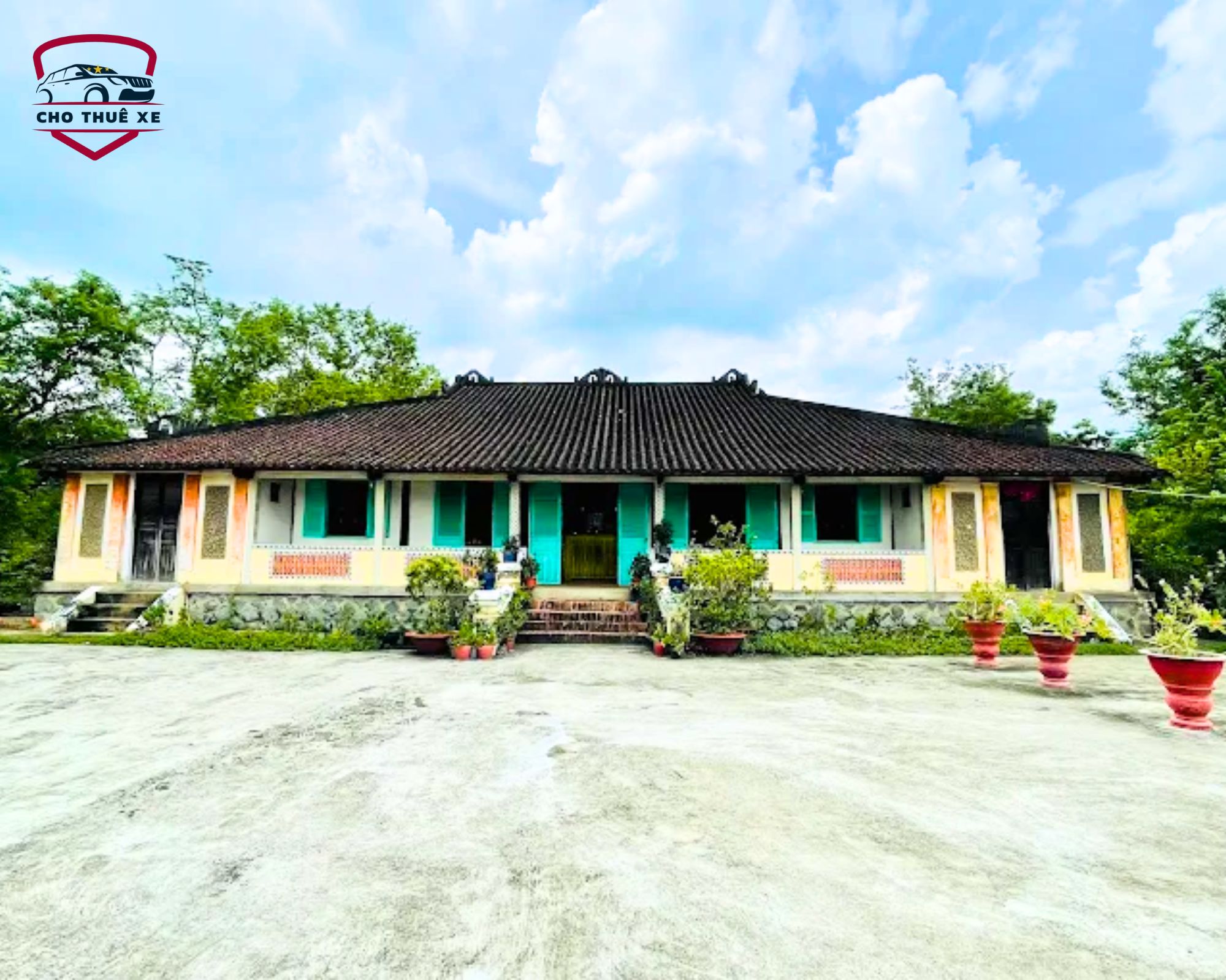 Di tích Nhà Trăm Cột