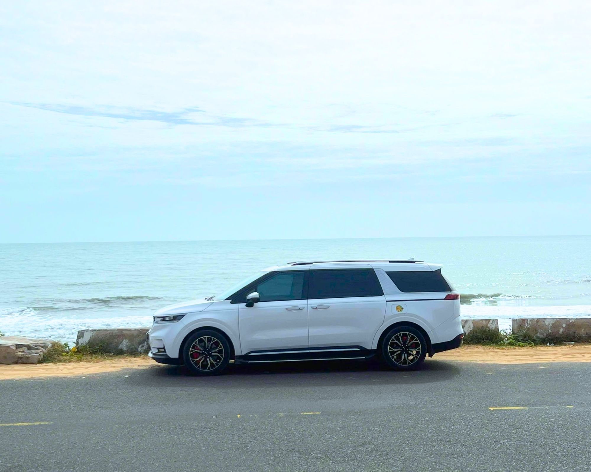 Bảng Giá Thuê Xe Sài Gòn Đi Phú Quý Chất Lượng Năm 2026