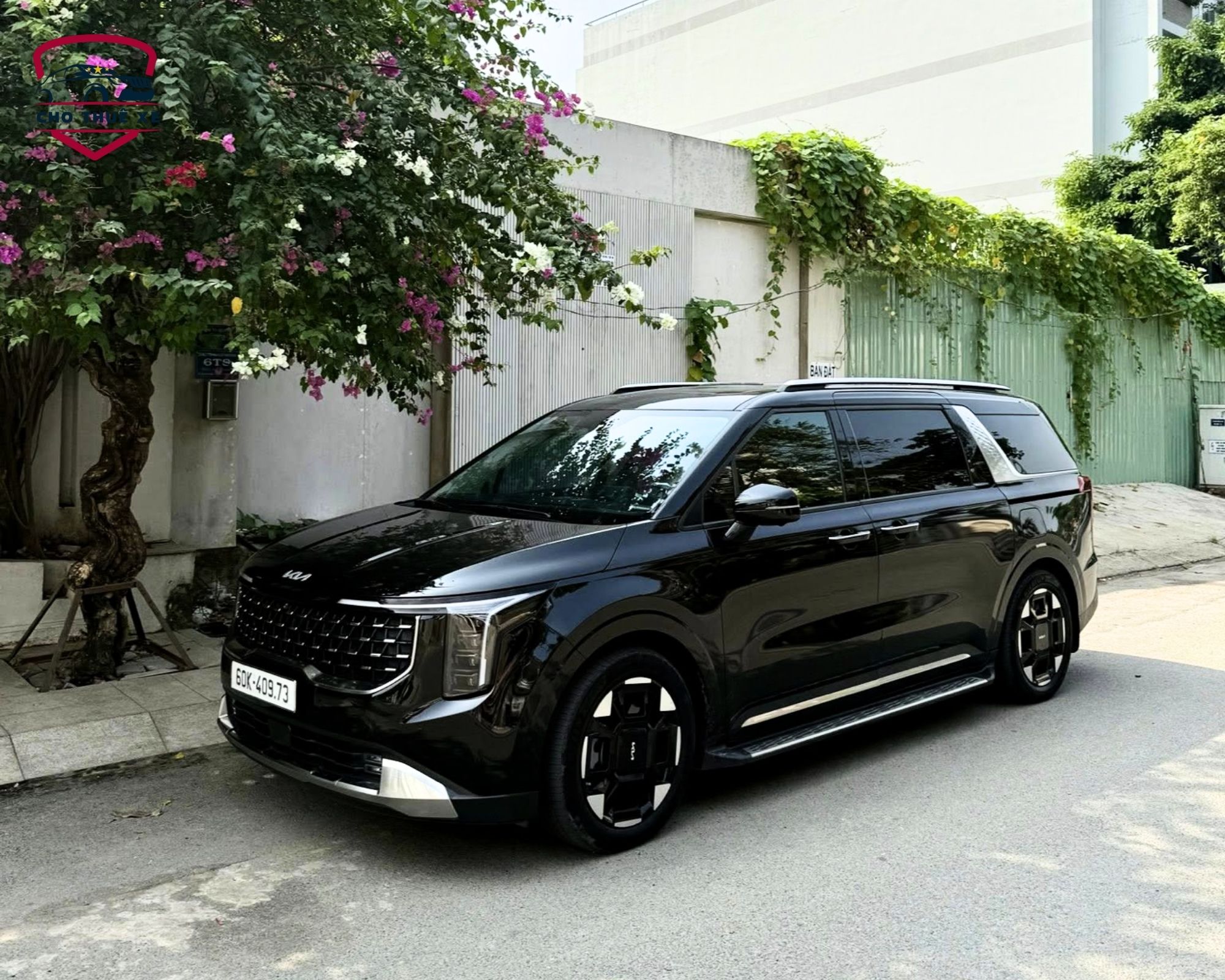 Cho thuê xe 7 chỗ Kia Carnival đời mới sang trọng đi du lịch Củ Chi