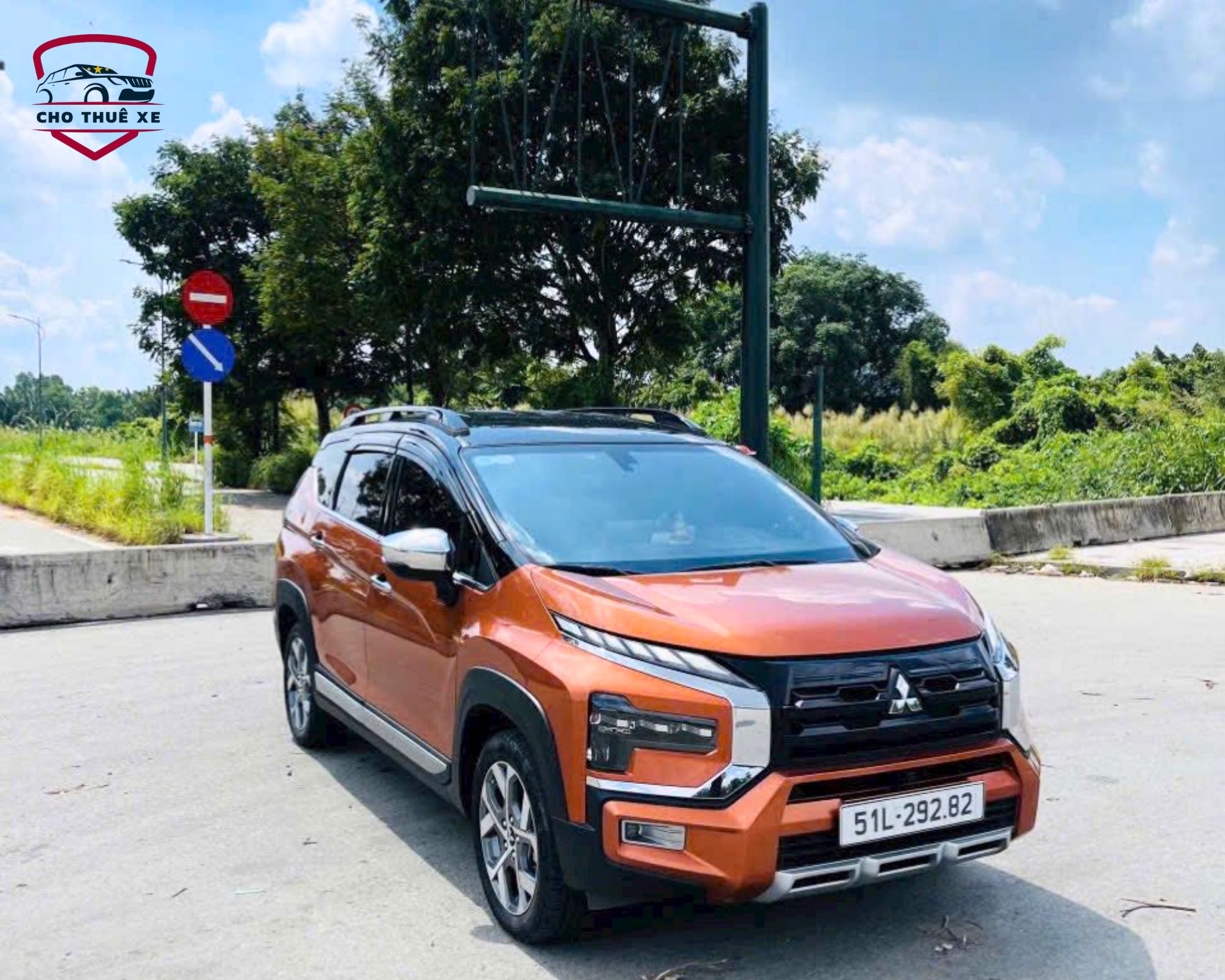 Dịch vụ cho thuê xe 7 chỗ từ Sài Gòn đi Đà Lạt với dòng xe Xpander gầm cao, an toàn cho đường đèo