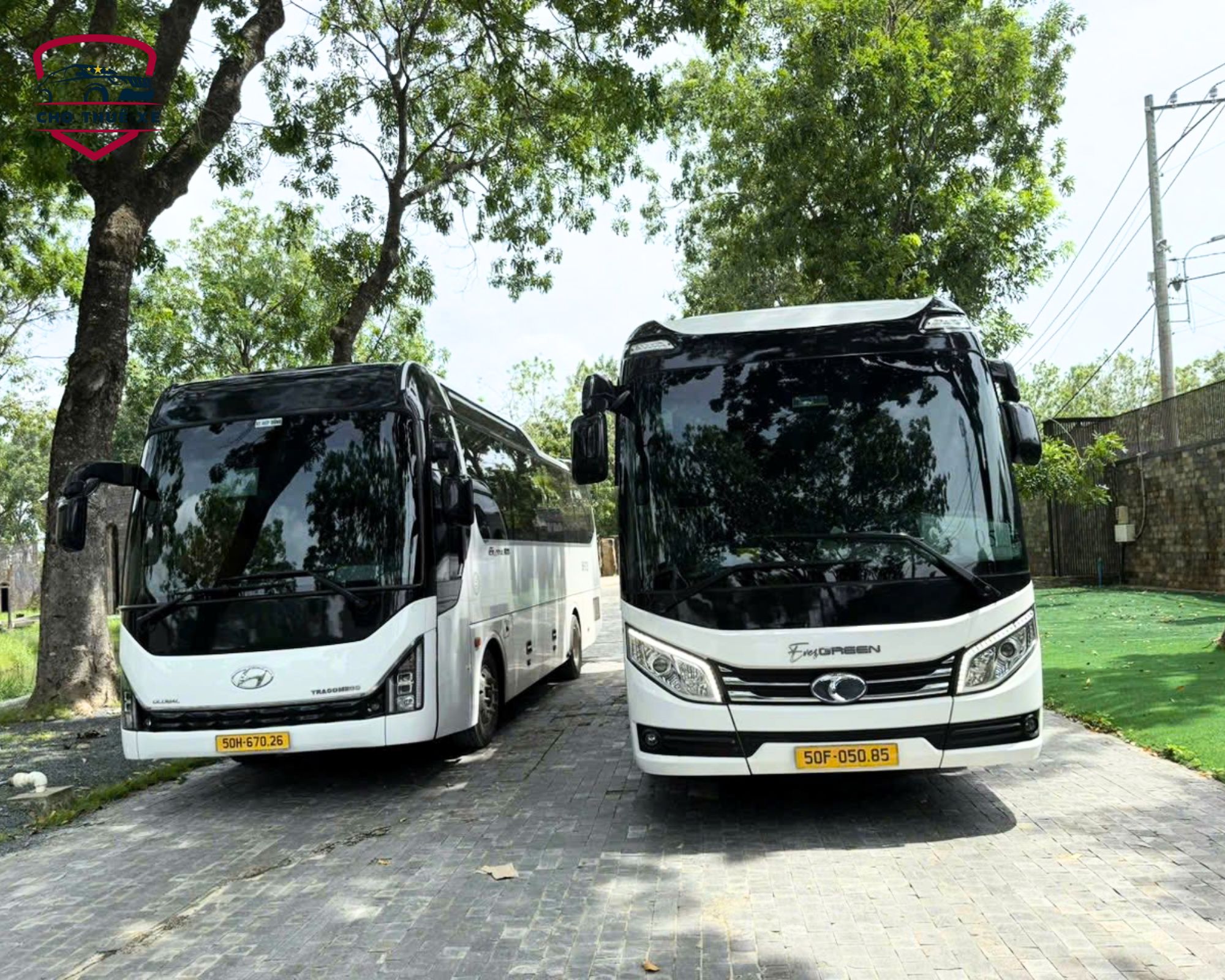 Đội xe Universe 29-45 chỗ hiện đại chuyên tuyến Vũng Tàu - Sài Gòn với thiết kế sang trọng, vận hành êm ái trên cao tốc