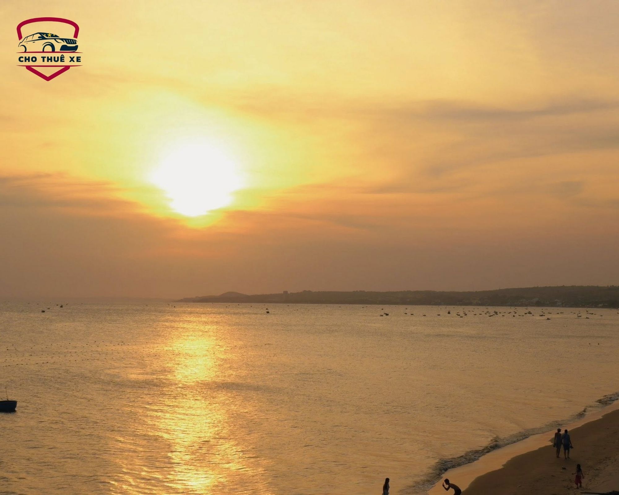 Cảnh biển Mũi Né lúc hoàng hôn trong hành trình thuê xe đi Mũi Né 2 ngày 1 đêm từ Sài Gòn