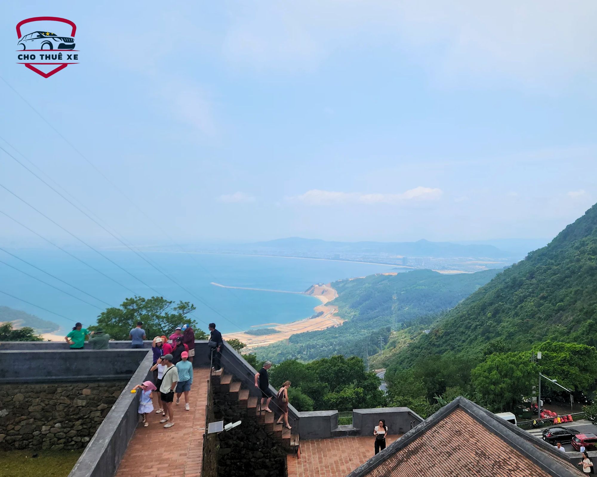 Toàn cảnh bên dưới từ góc nhìn từ Hải Vân Quan