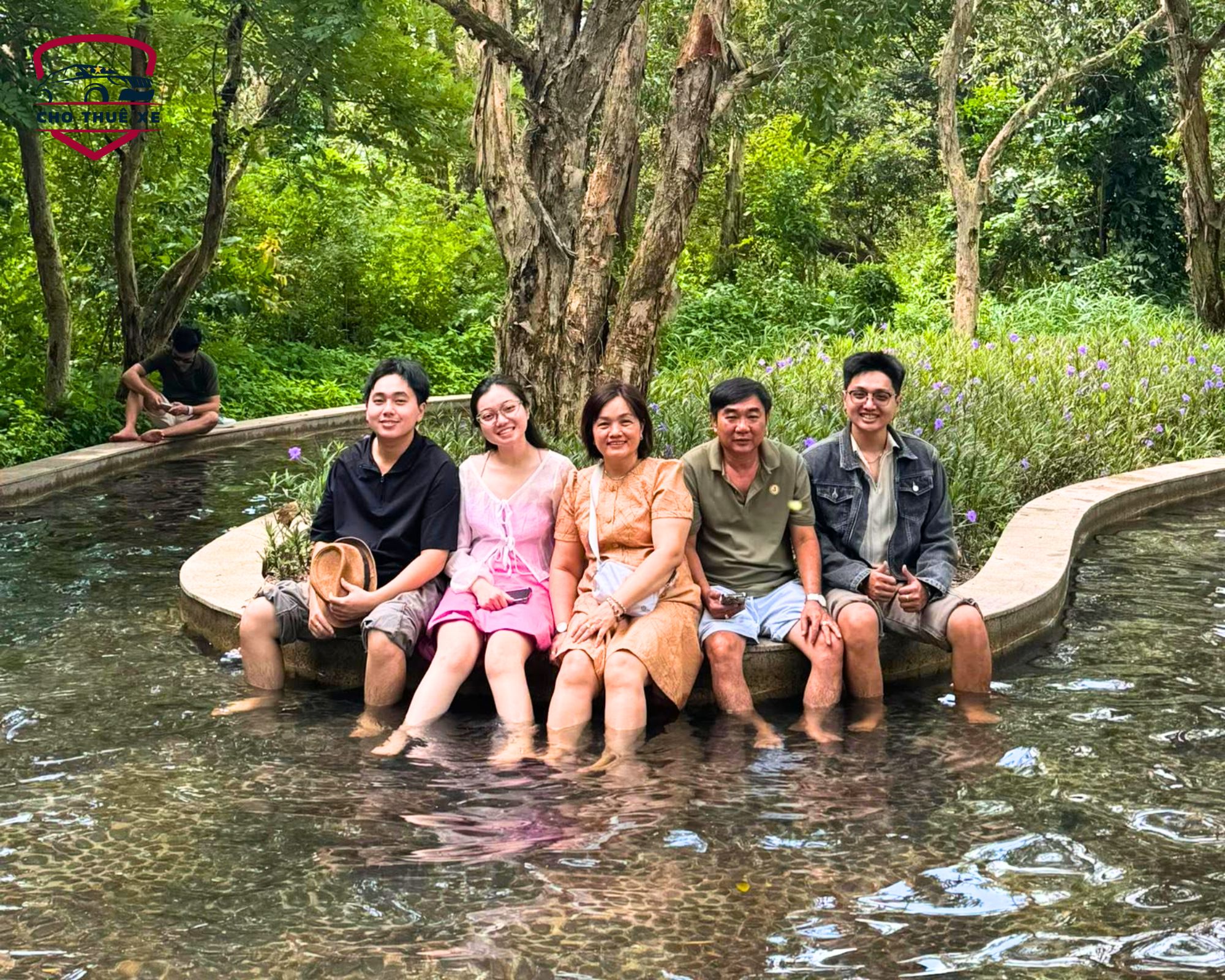Khoảnh khắc thư giãn tuyệt vời cùng gia đình tại suối khoáng nóng Bình Châu