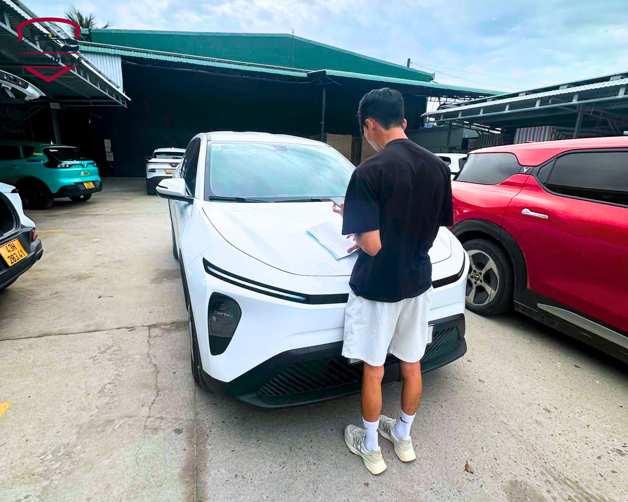 Kinh nghiệm thuê xe 7 chỗ tại Đà Nẵng khi thủ tục giao nhận xe diễn ra minh bạch