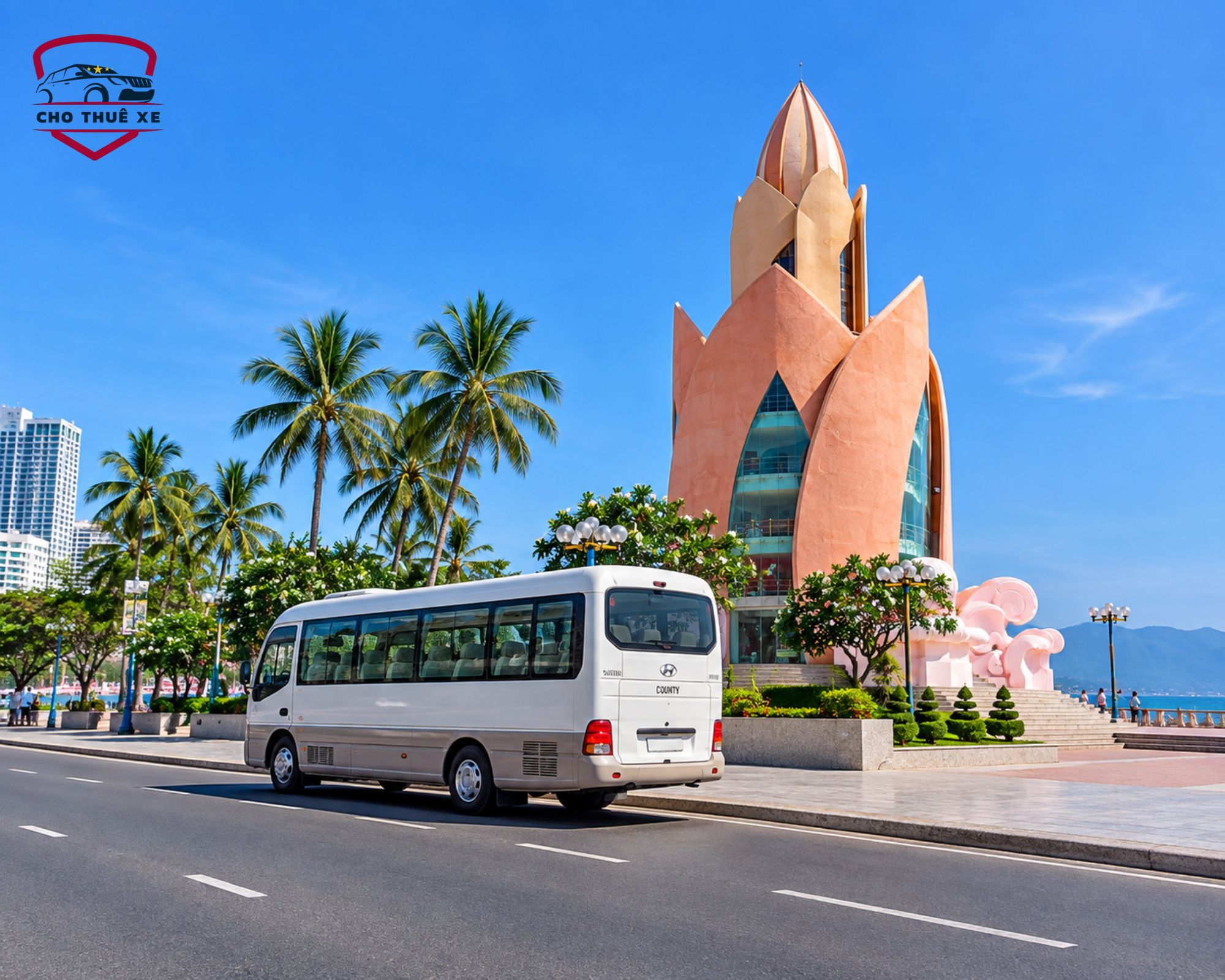 Xe du lịch 29 chỗ phục vụ nhu cầu thuê xe Đà Lạt đi tỉnh, tuyến đi Nha Trang giá rẻ