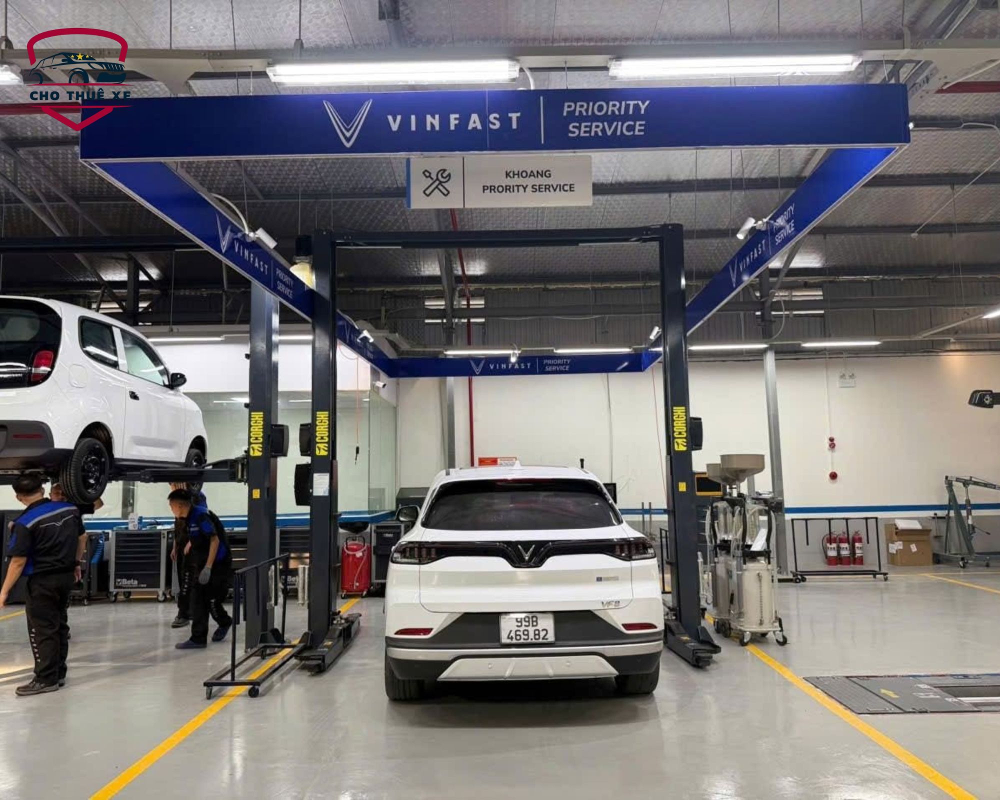 Dịch vụ bảo dưỡng ô tô điện chính hãng VinFast với khu vực Priority Service